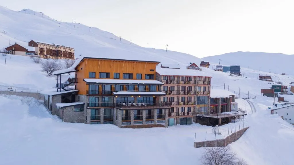 Monte Hotel გუდაურში, თოვლში