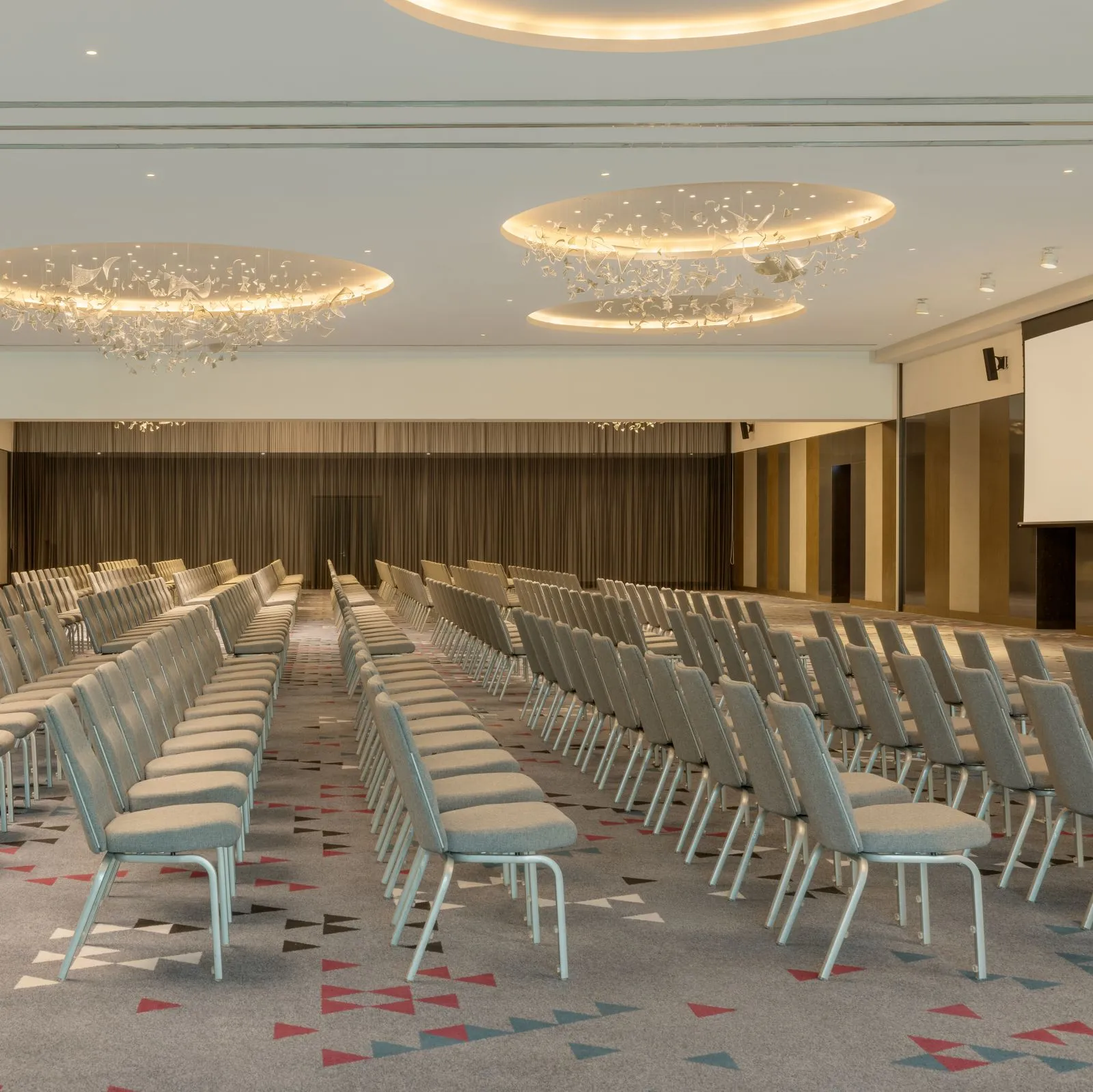 საკონფერენციო დარბაზი Sheraton Grand Tbilisi-ში