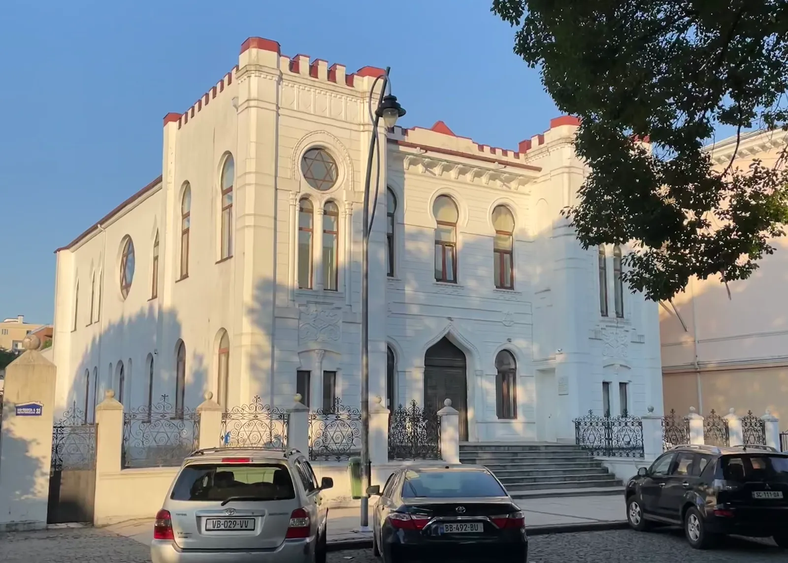 Историческая синагога на улице Важа-Пшавела в Батуми