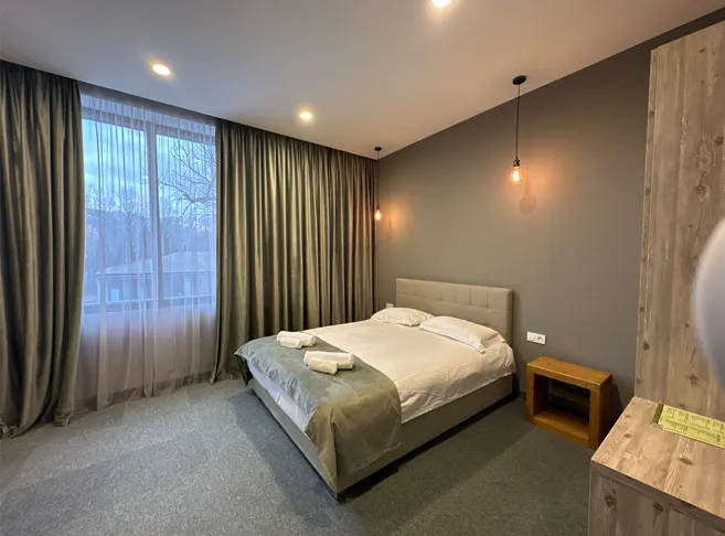 ორადგილიანი ნომერი Mountain Resort Gantiadi-ში, წემში, ტყისკენ გამავალი ფანჯრით