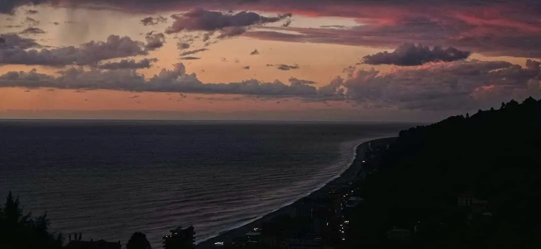 Побережье Чёрного моря в Квариати, к югу от Батуми